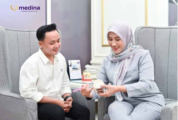 APAKAH KARANG GIGI BISA HILANG HANYA DENGAN SIKAT GIGI?