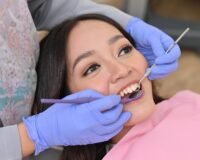 KENAPA GIGI BERLUBANG KECIL HARUS SEGERA DITAMBAL?