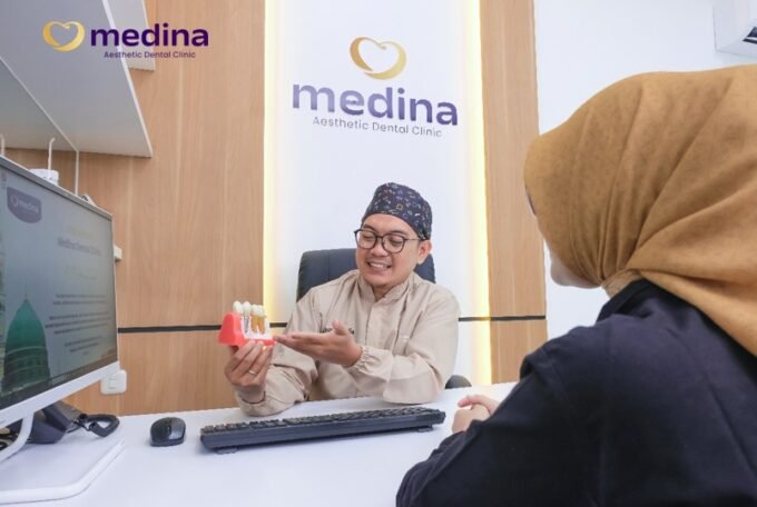 AKIBAT MENUNDA IMPLAN GIGI